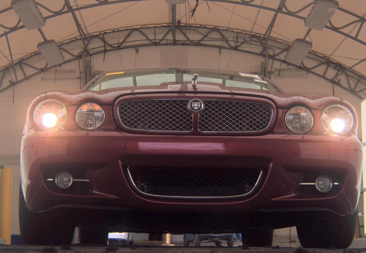 Jaguar XJ8  2008