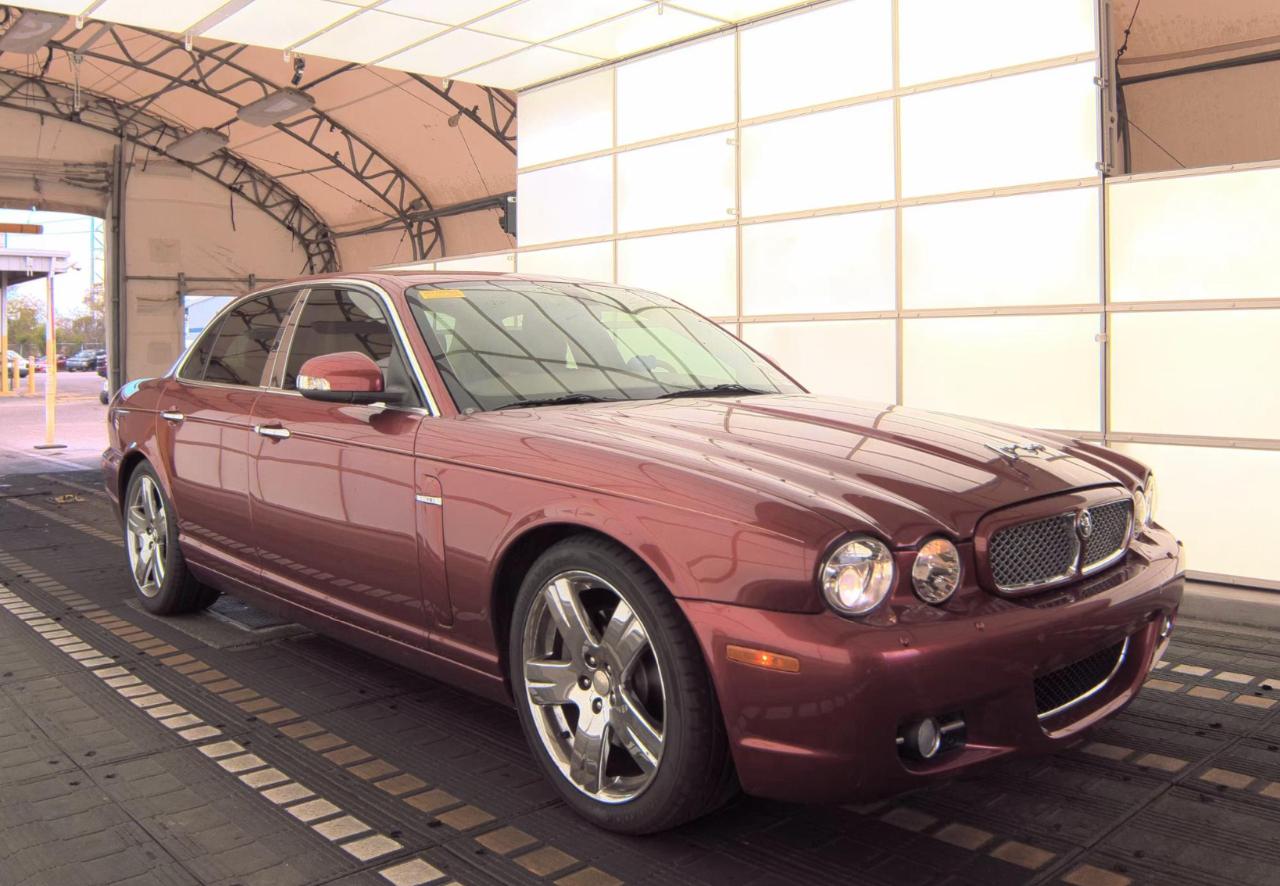 Jaguar XJ8  2008