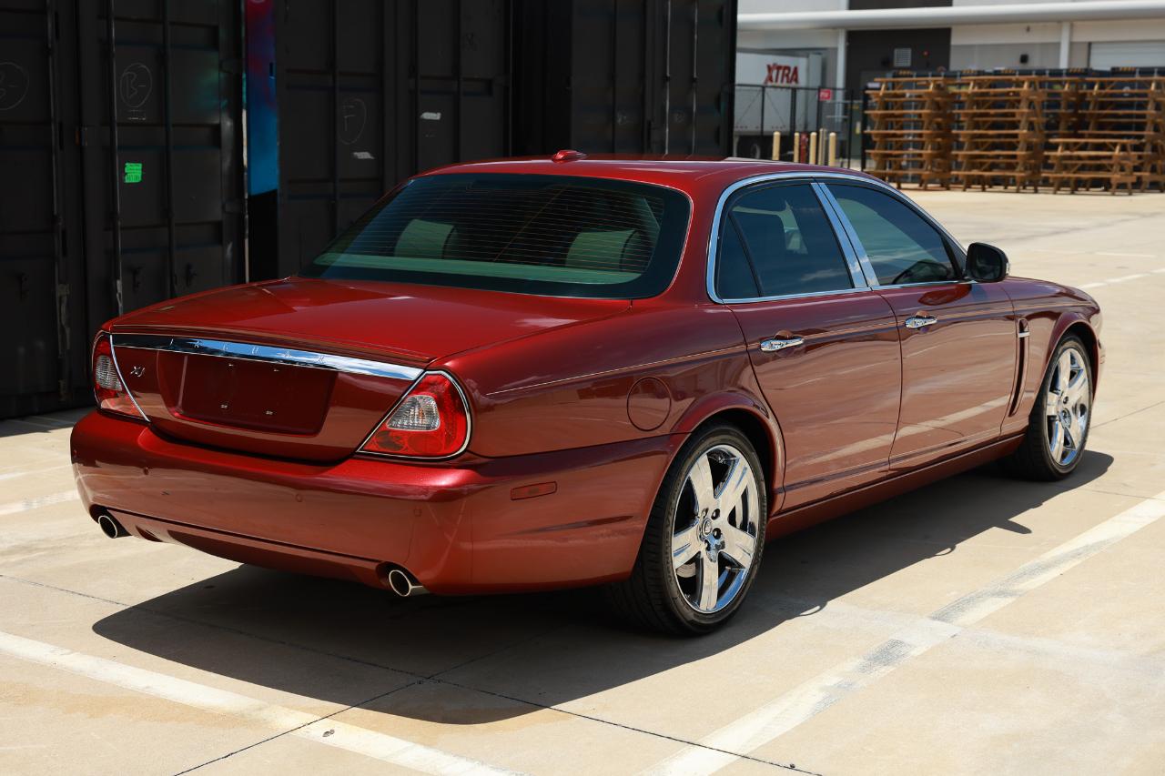Jaguar XJ8  2008