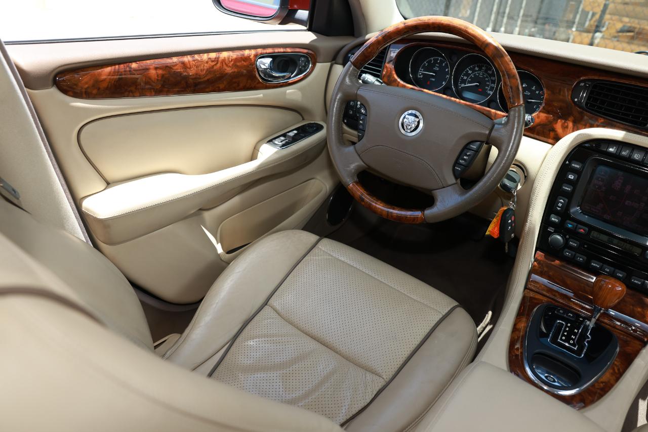 Jaguar XJ8  2008