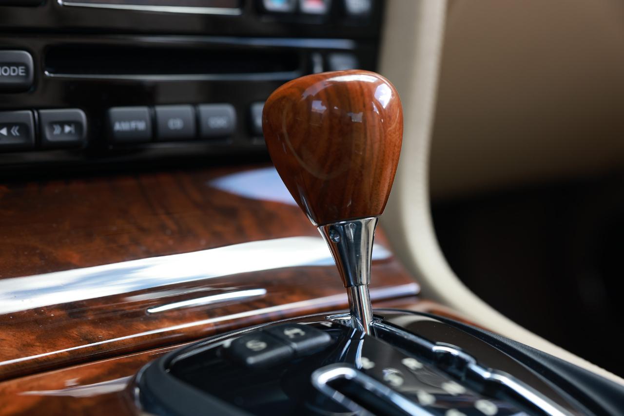 Jaguar XJ8  2008