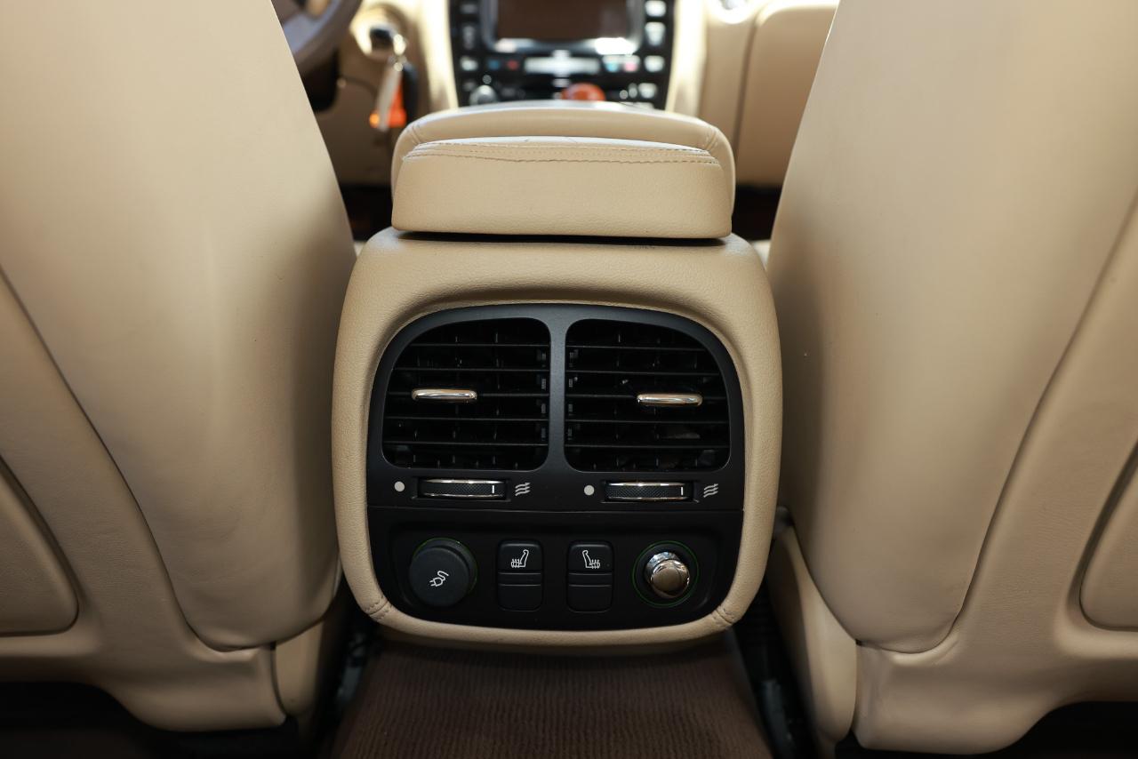 Jaguar XJ8  2008