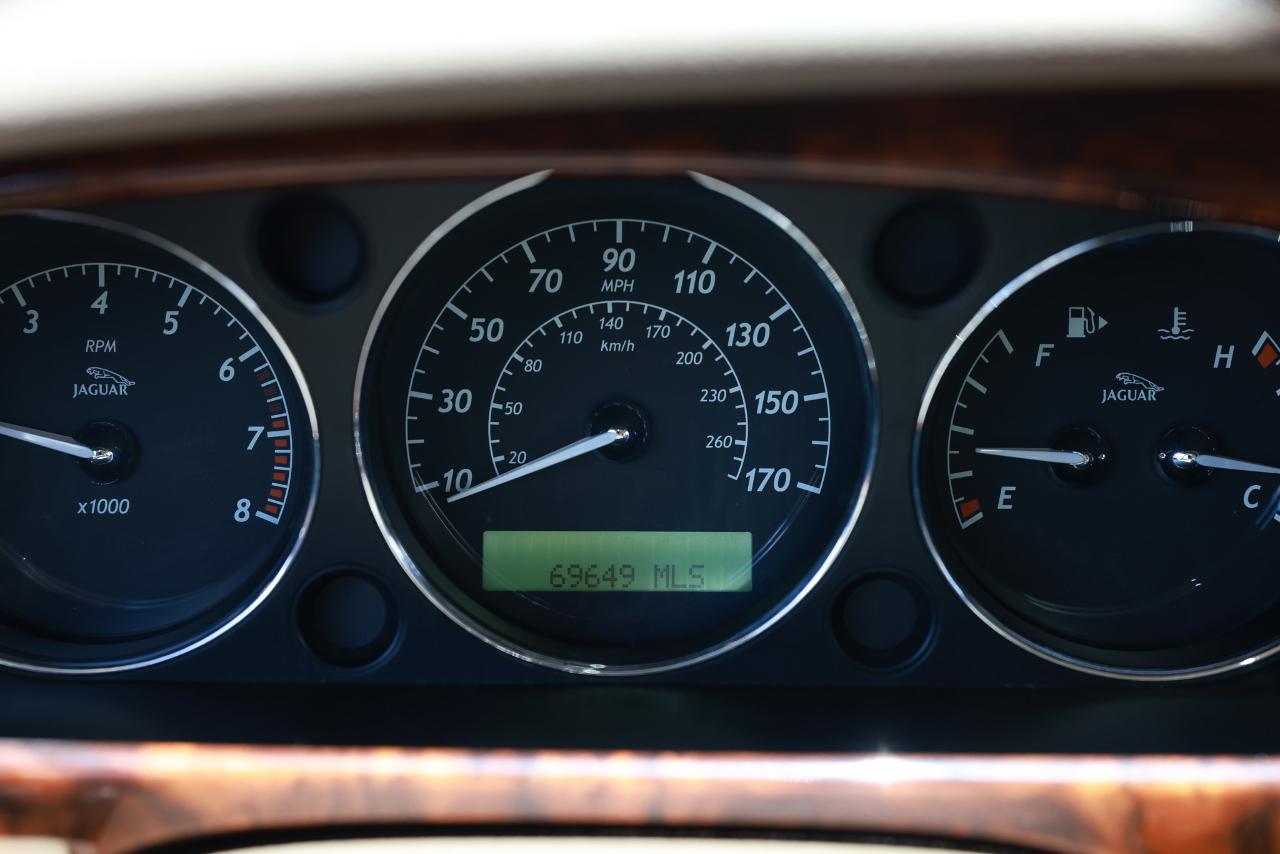 Jaguar XJ8  2008