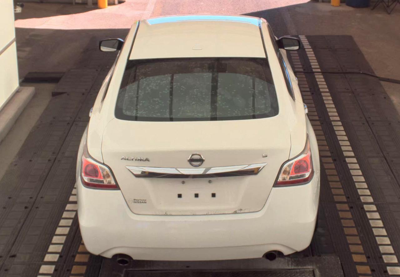 Nissan Altima  2015