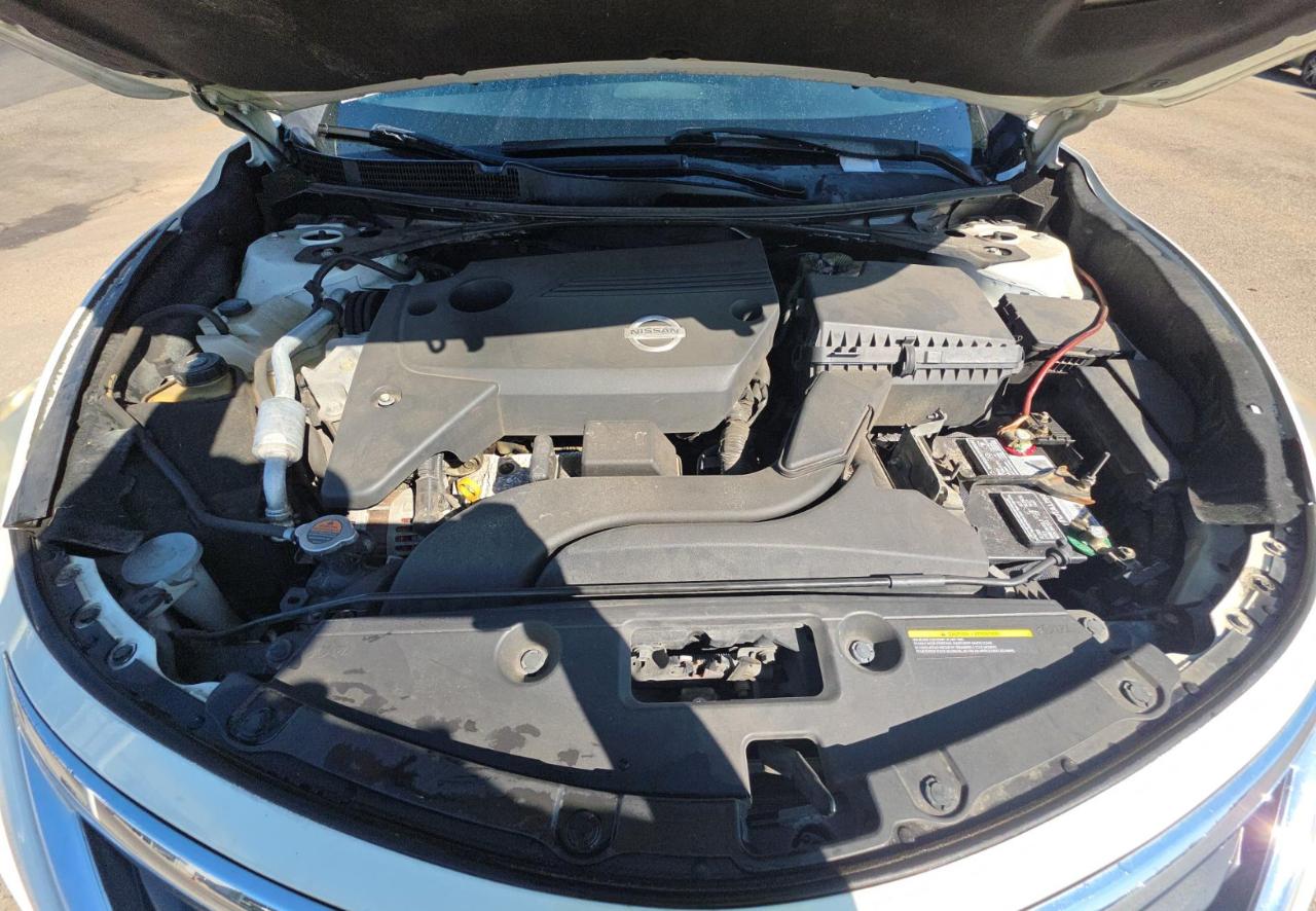 Nissan Altima  2015