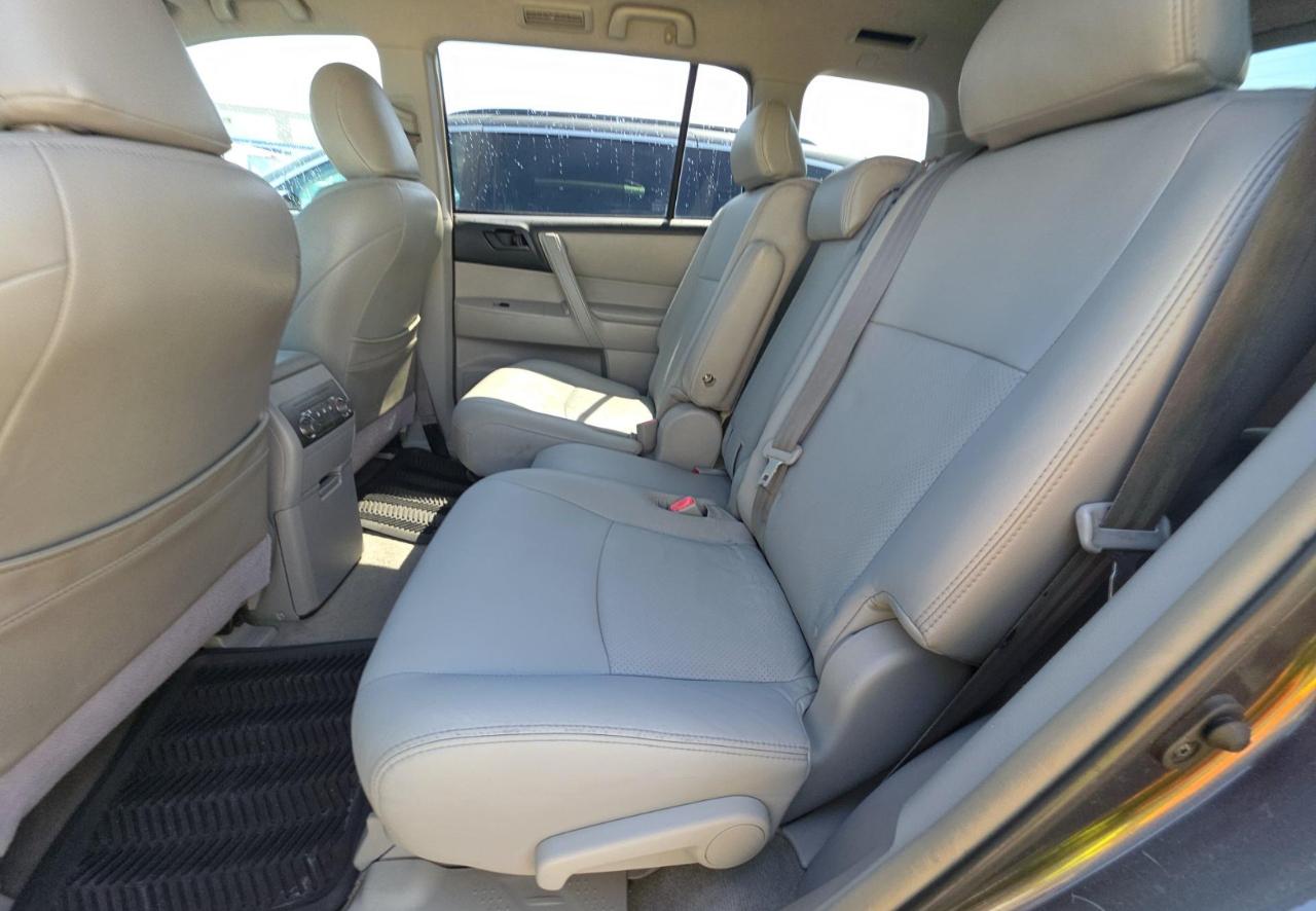 Toyota Highlander  2008