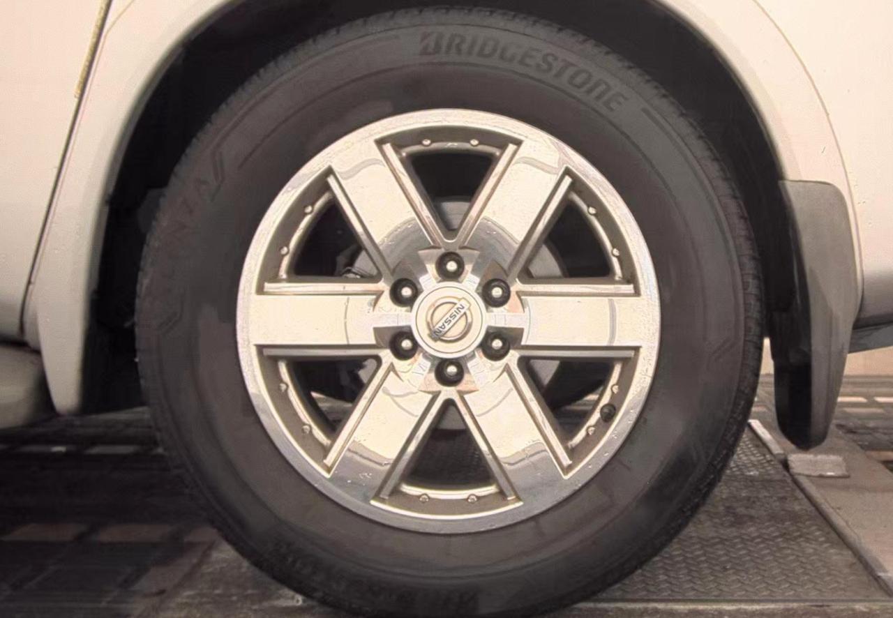 Nissan Armada  2014