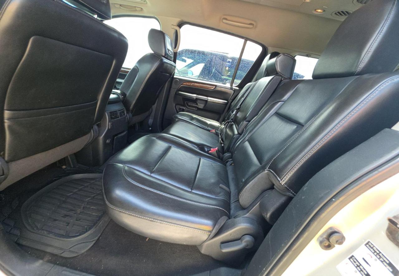 Nissan Armada  2014