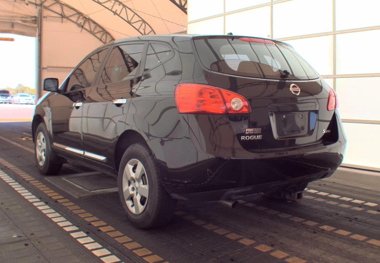 Nissan Rogue  2011