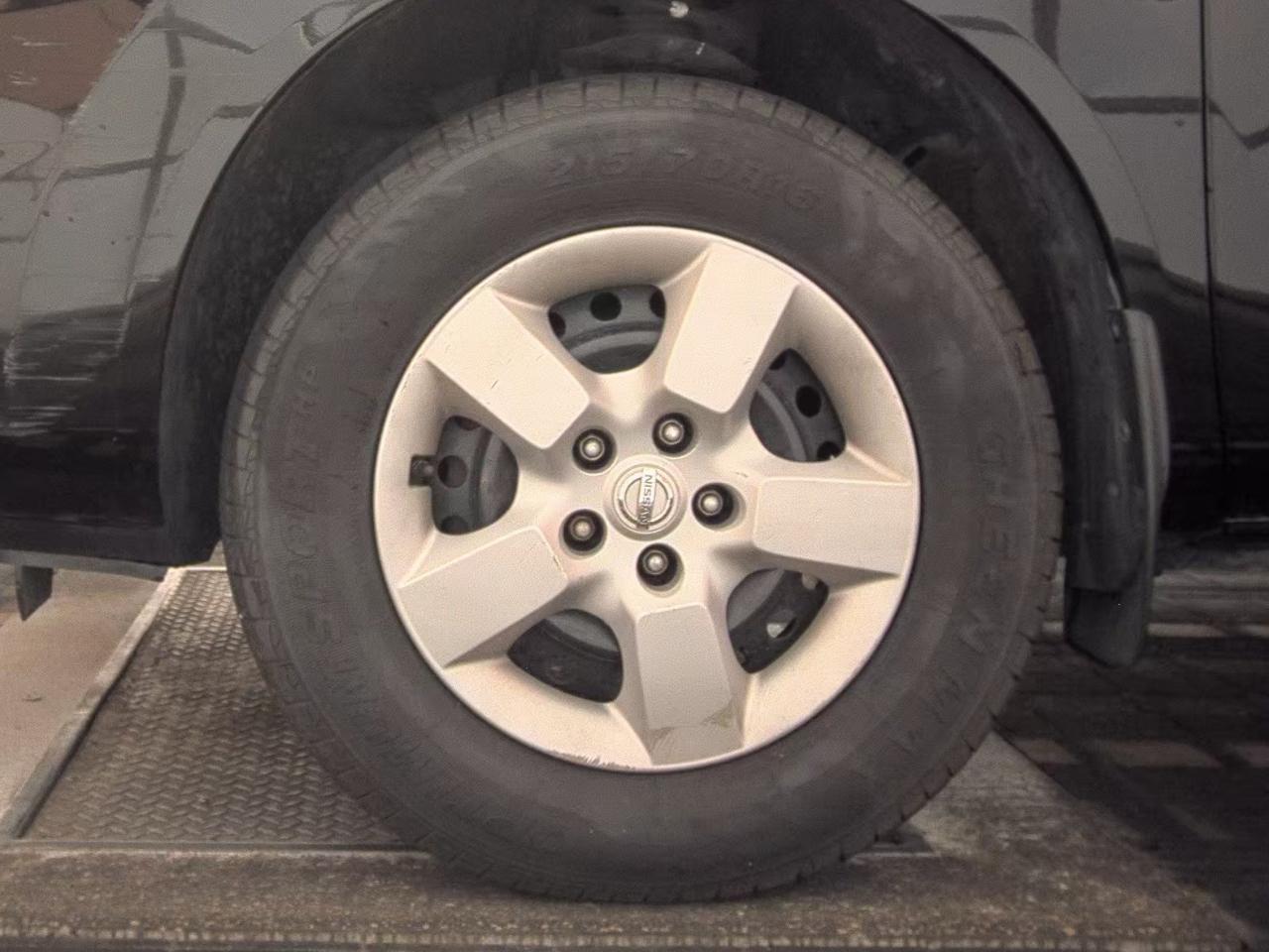 Nissan Rogue  2011