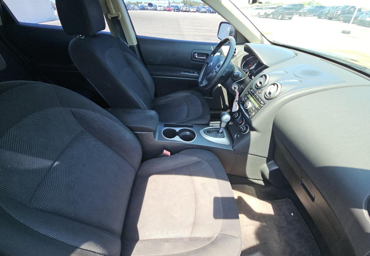 Nissan Rogue  2011