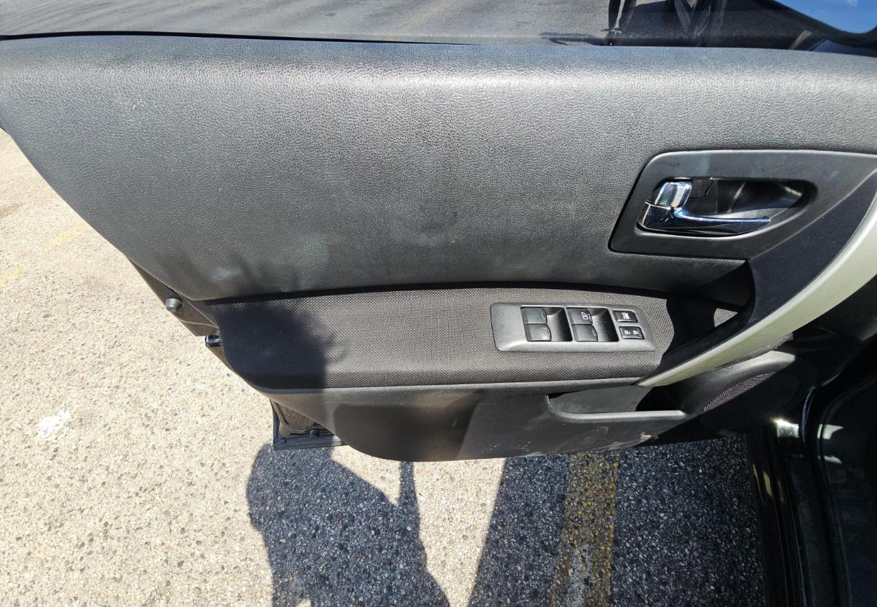 Nissan Rogue  2011