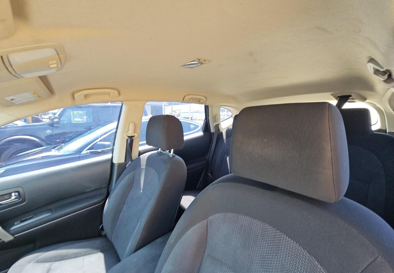 Nissan Rogue  2011