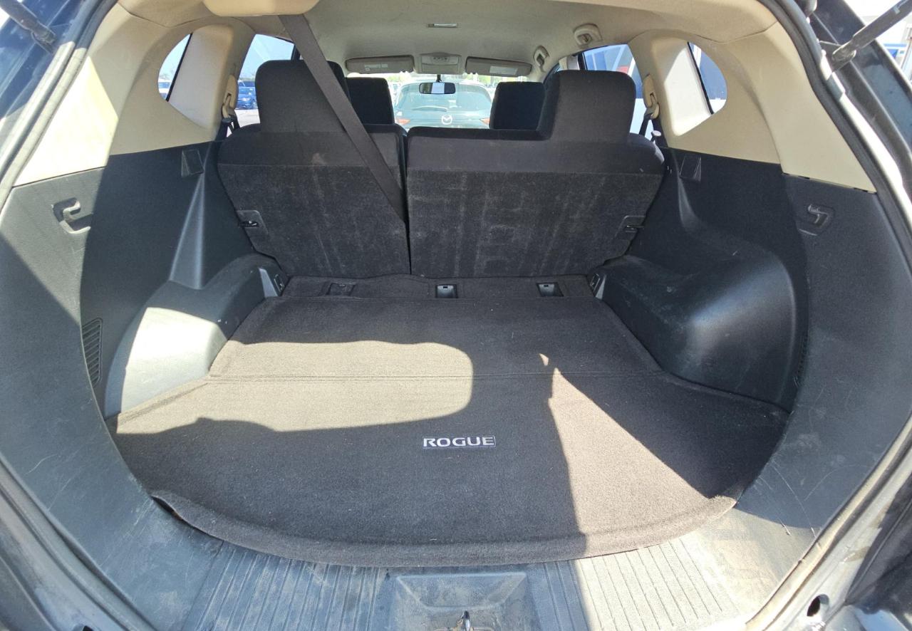 Nissan Rogue  2011