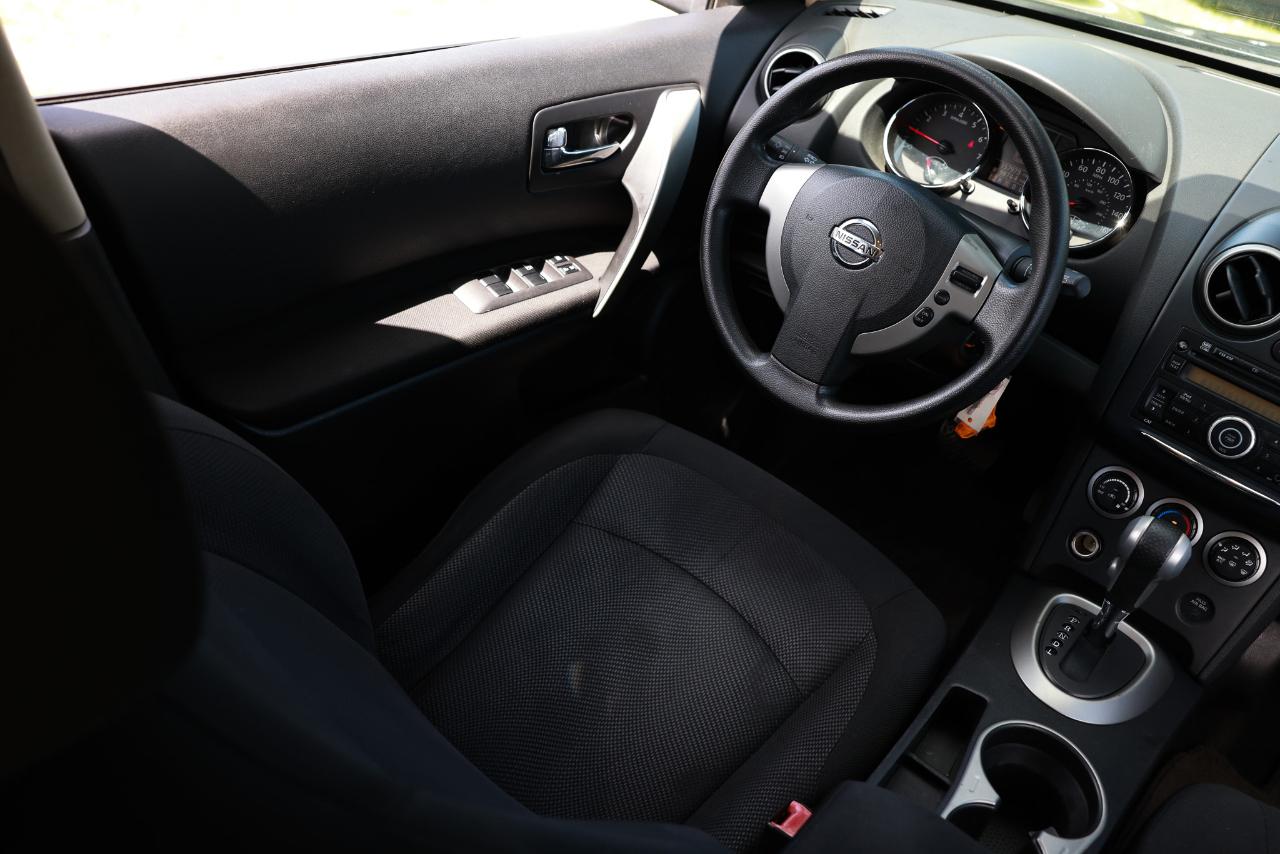 Nissan Rogue  2011