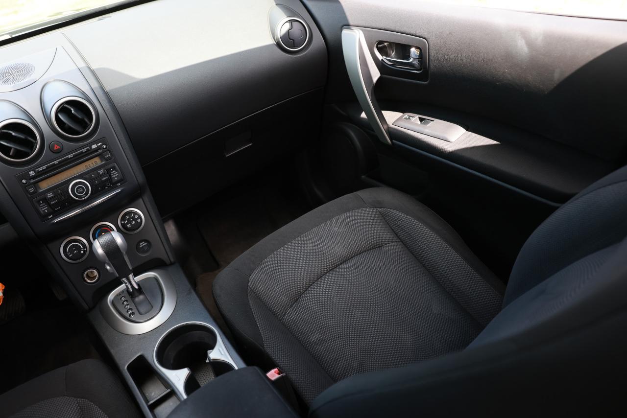 Nissan Rogue  2011
