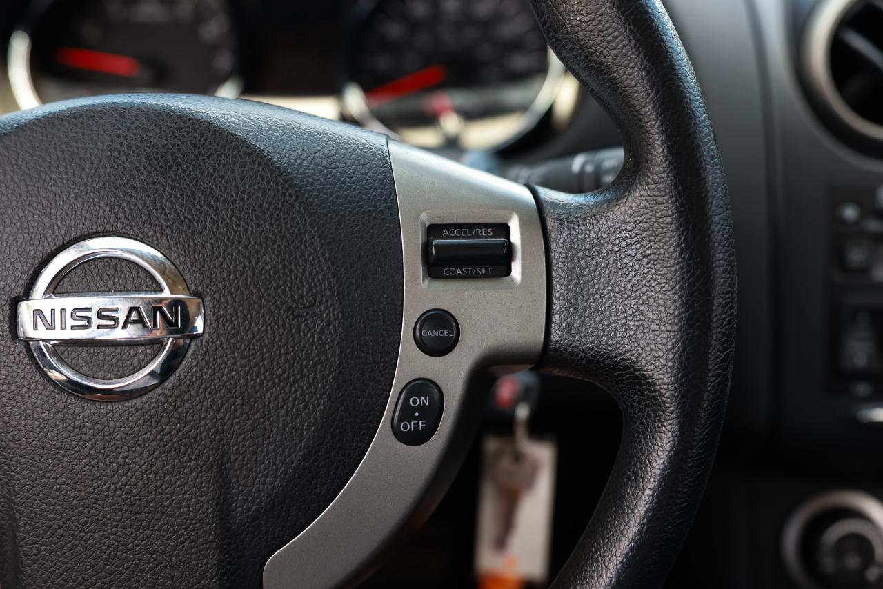 Nissan Rogue  2011