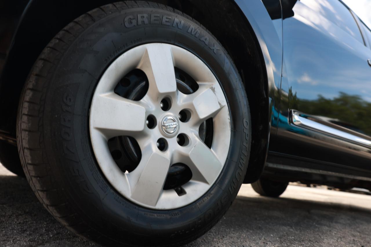 Nissan Rogue  2011
