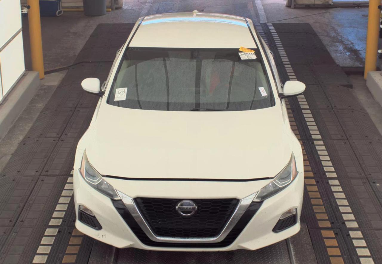 Nissan Altima  2019