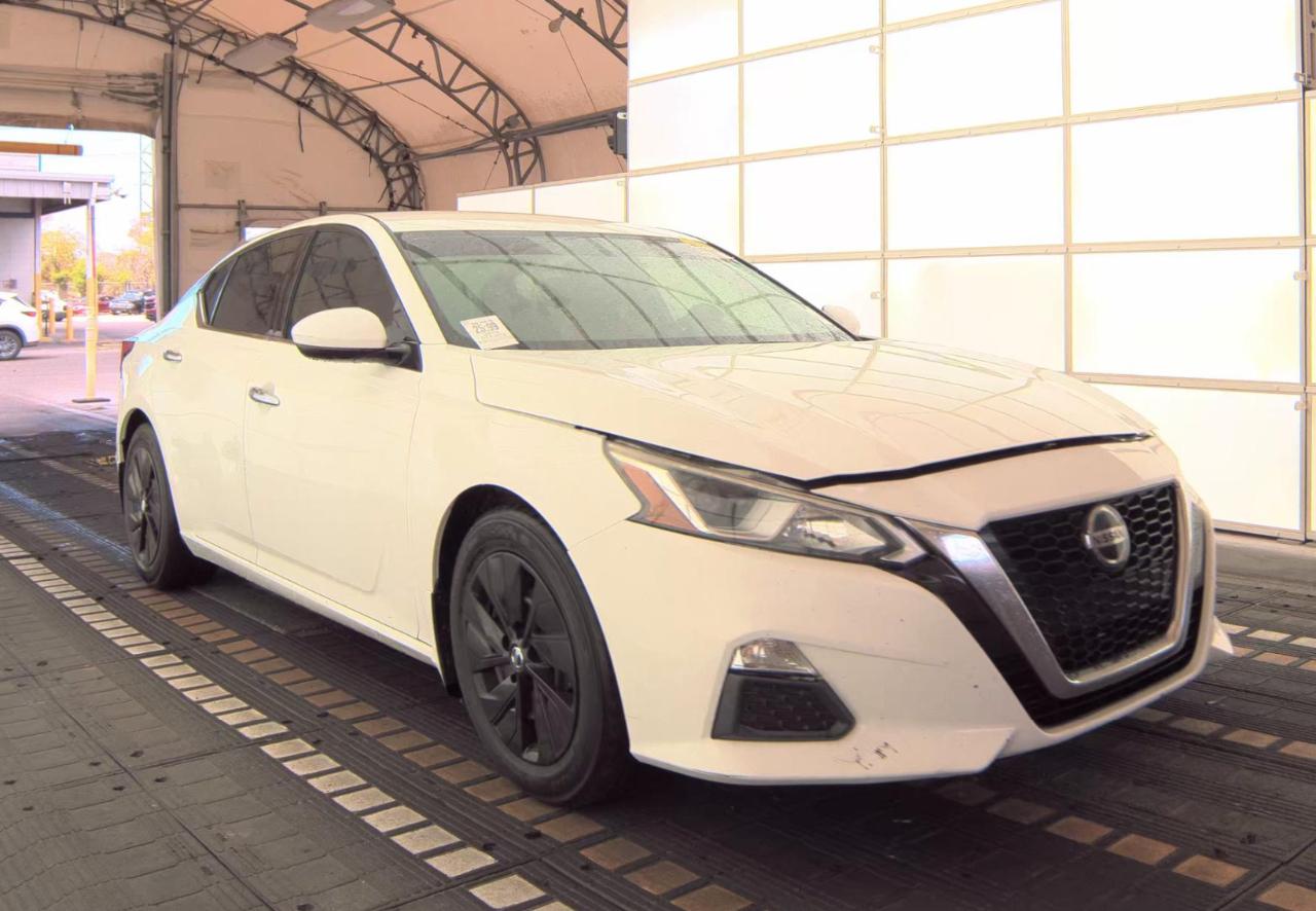 Nissan Altima  2019