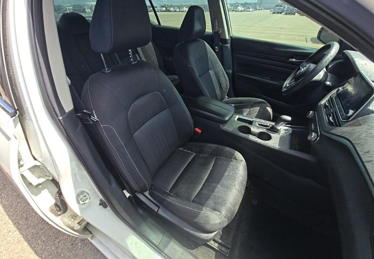 Nissan Altima  2019