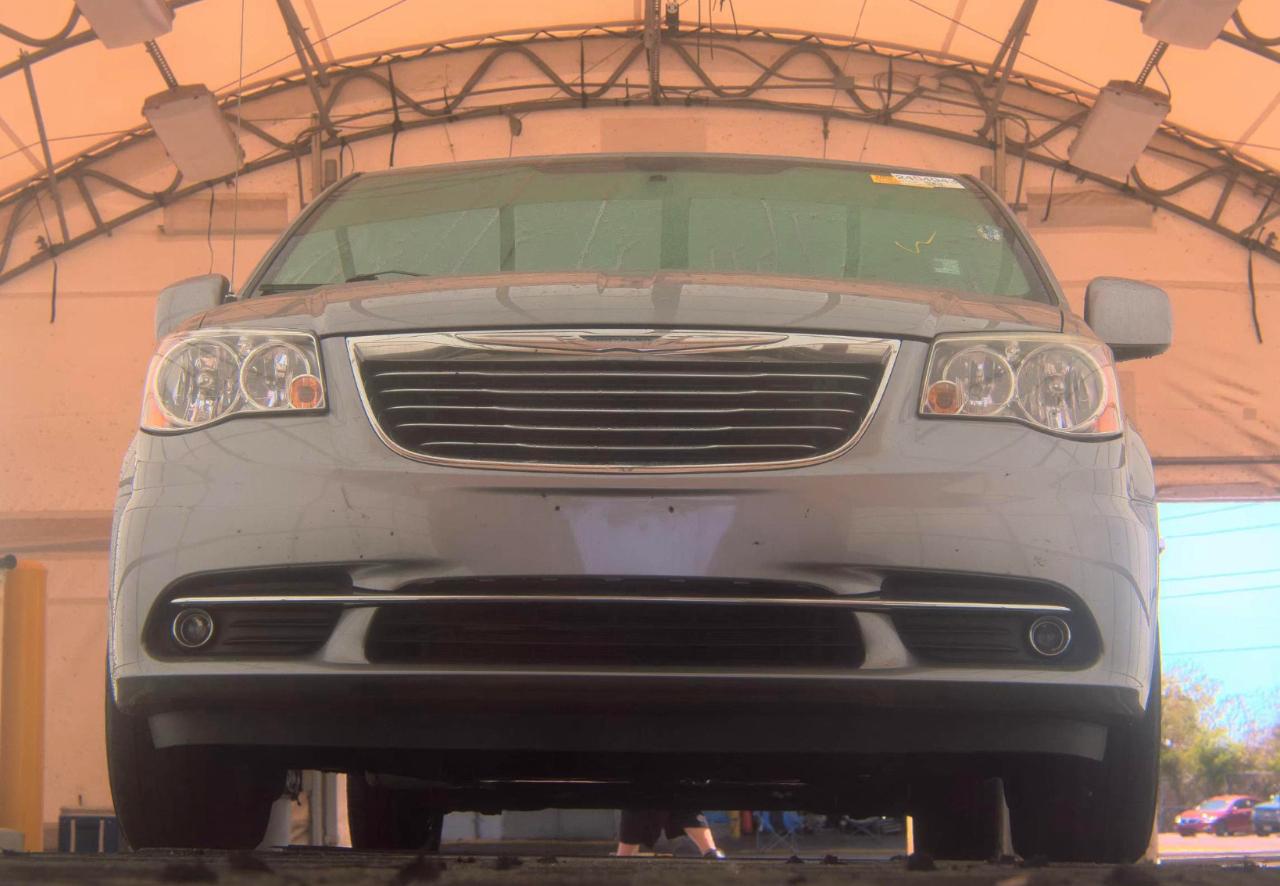 Chrysler Town & Country  2013