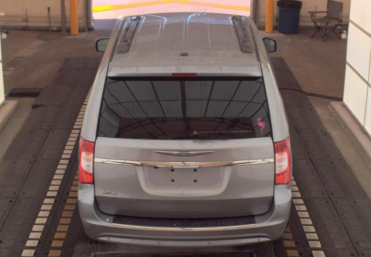Chrysler Town & Country  2013