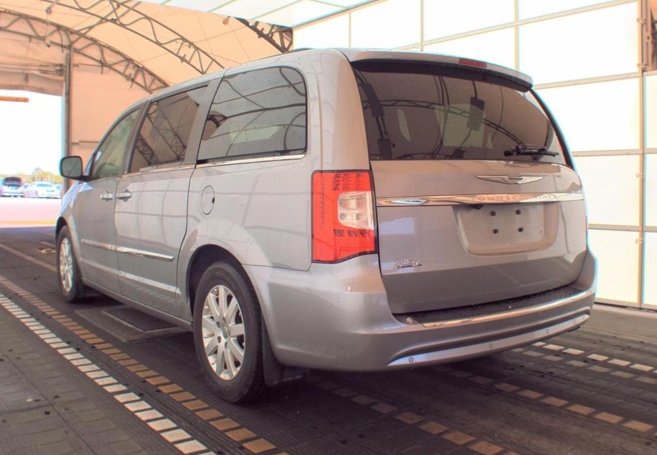 Chrysler Town & Country  2013