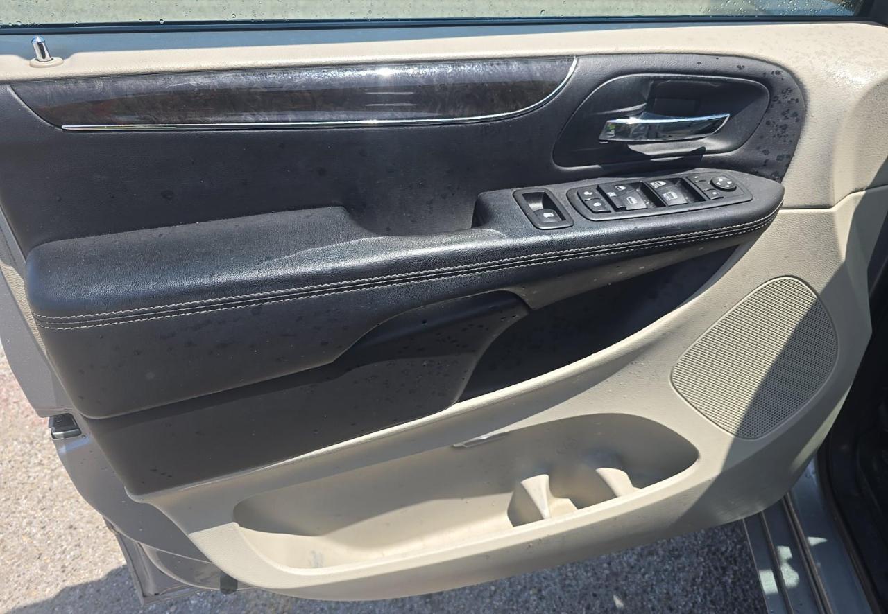 Chrysler Town & Country  2013