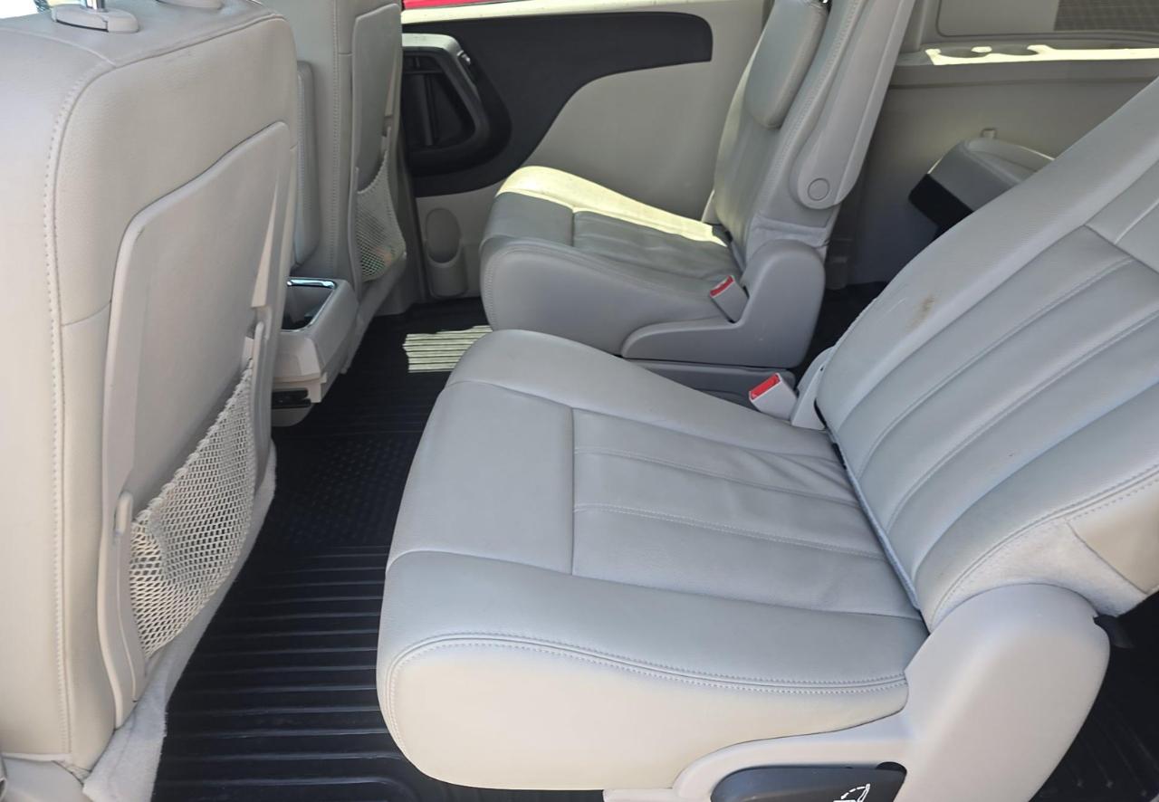 Chrysler Town & Country  2013