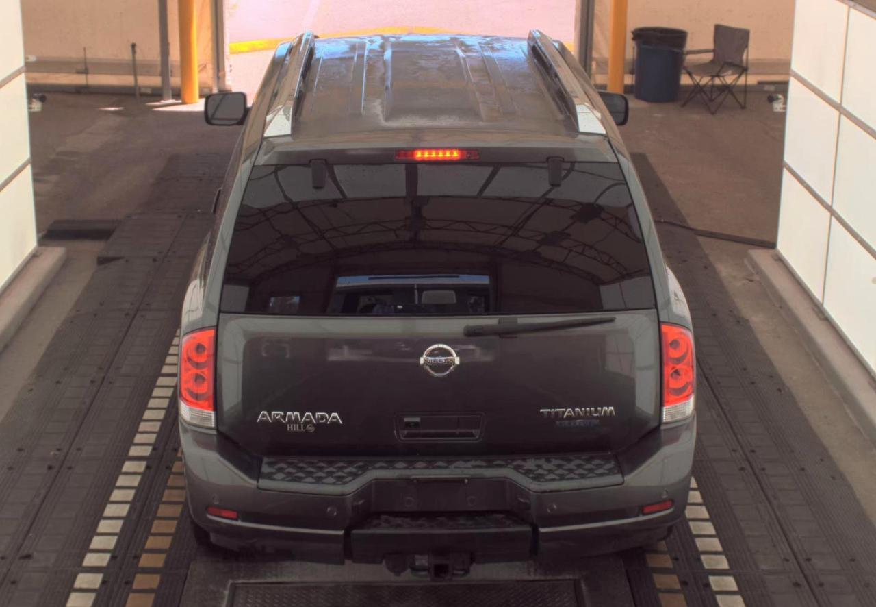 Nissan Armada  2010