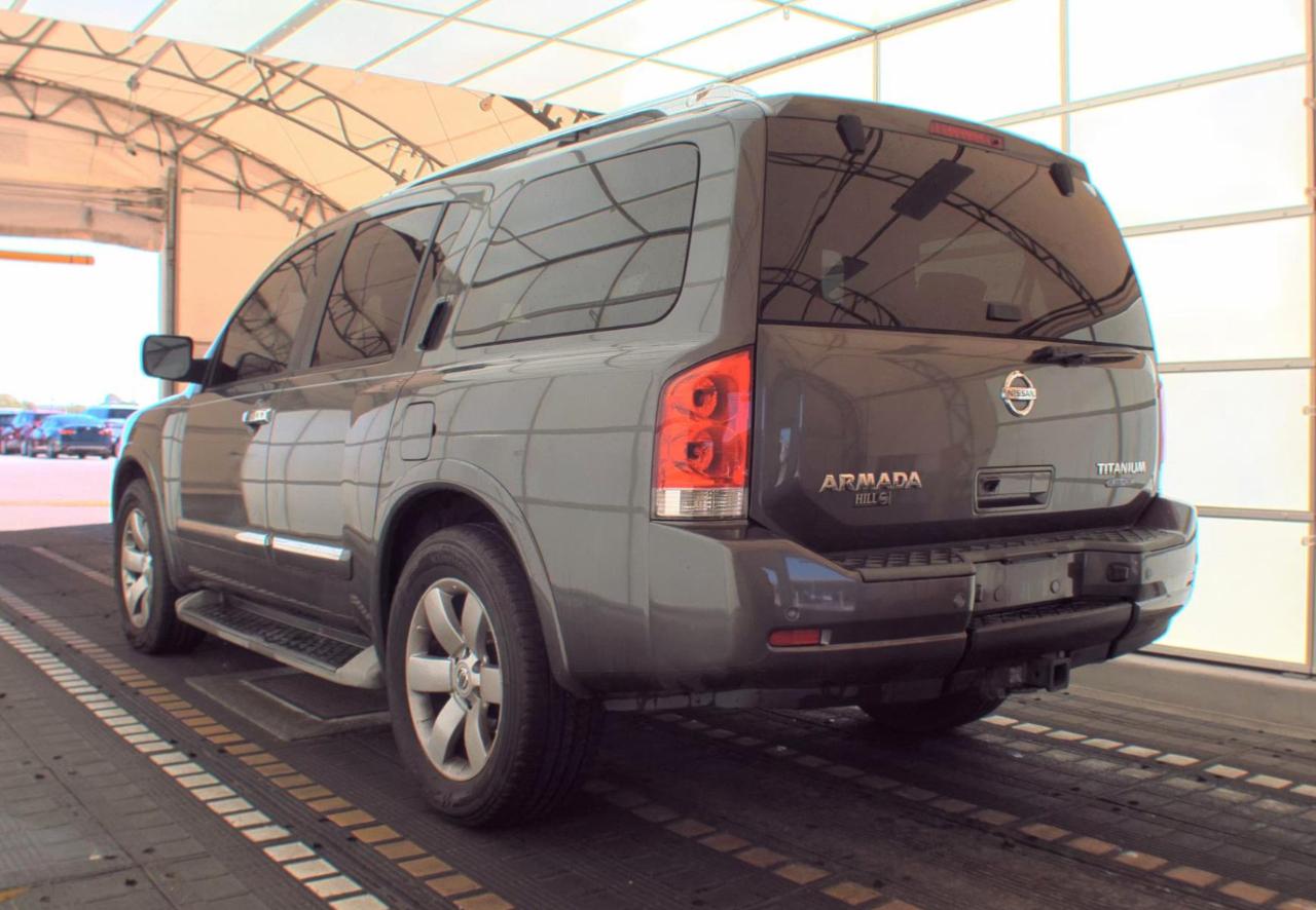 Nissan Armada  2010