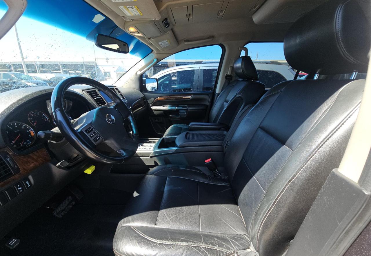 Nissan Armada  2010