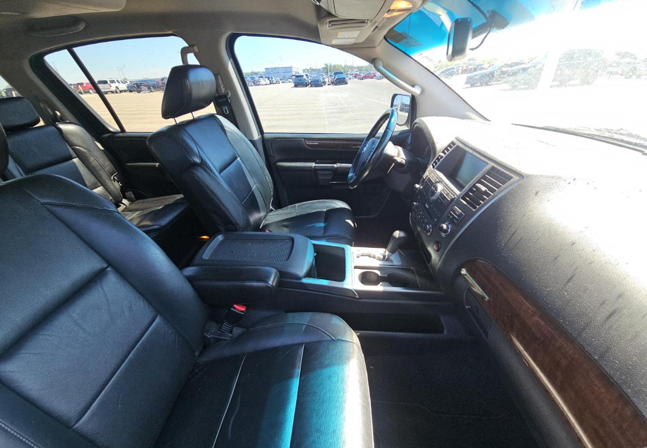 Nissan Armada  2010
