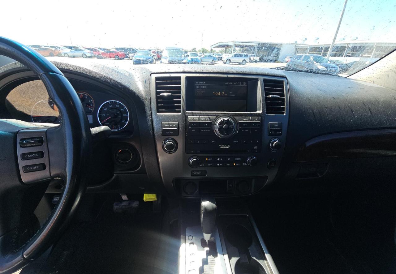 Nissan Armada  2010