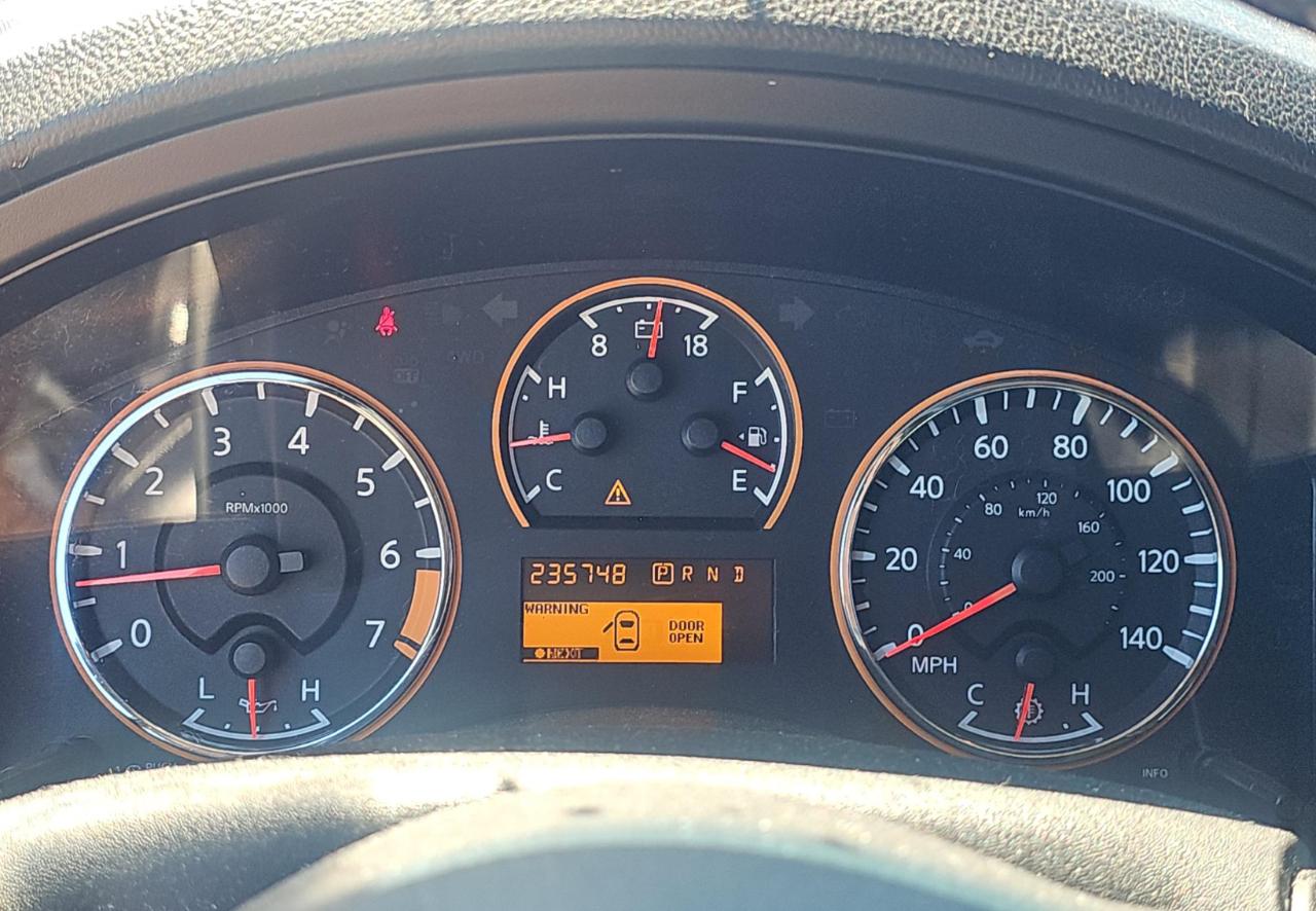 Nissan Armada  2010