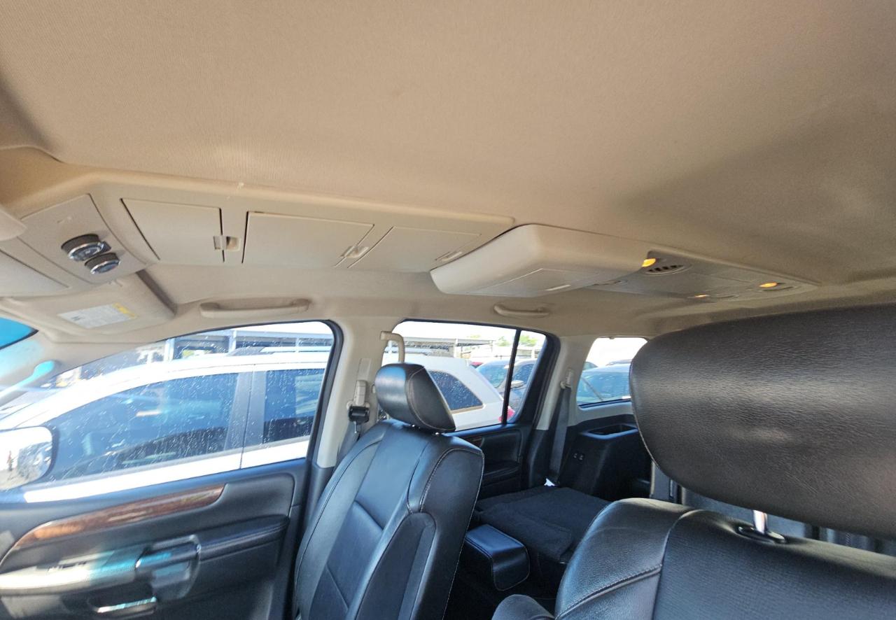 Nissan Armada  2010