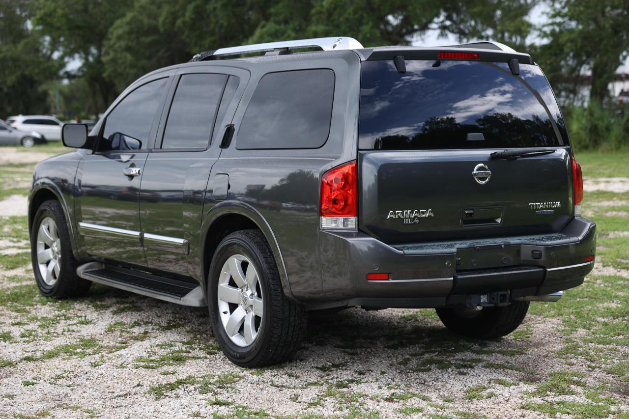 Nissan Armada  2010