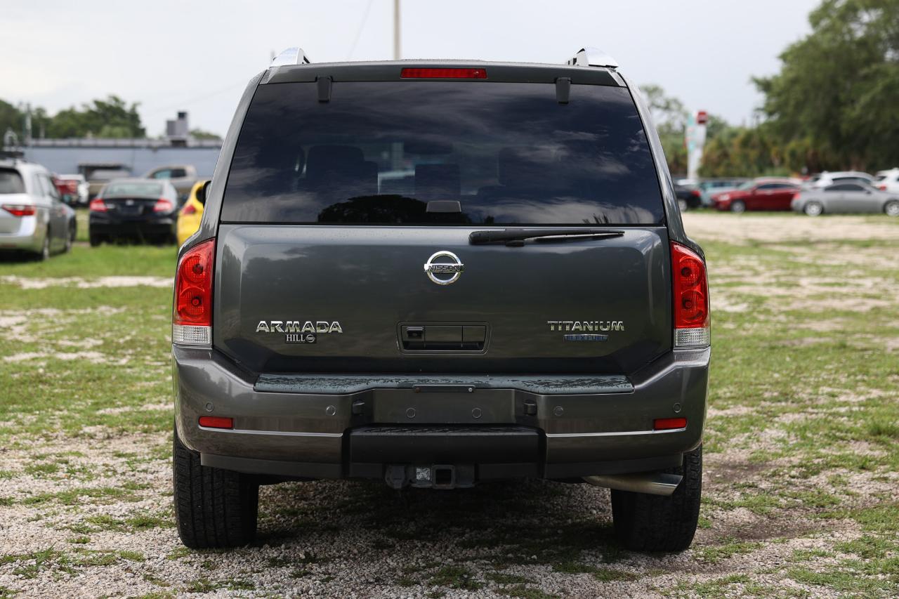 Nissan Armada  2010