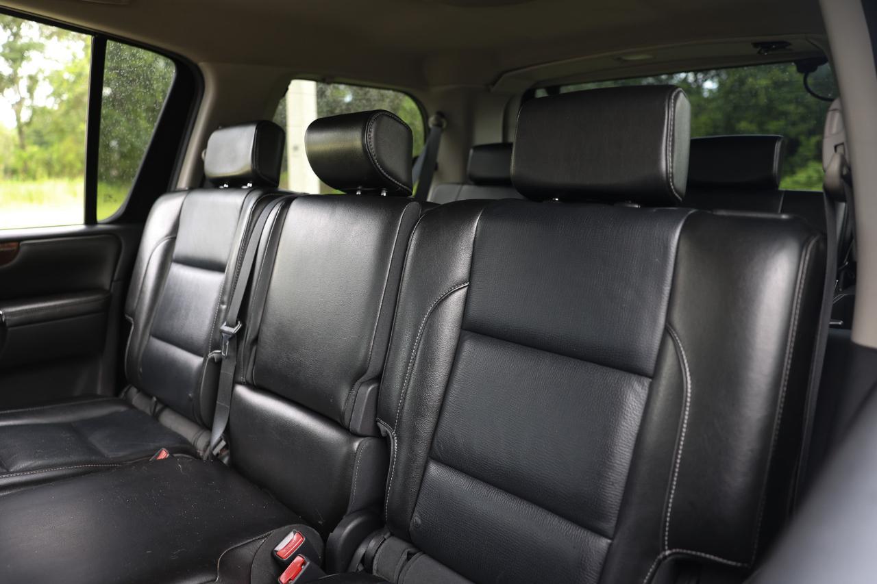 Nissan Armada  2010