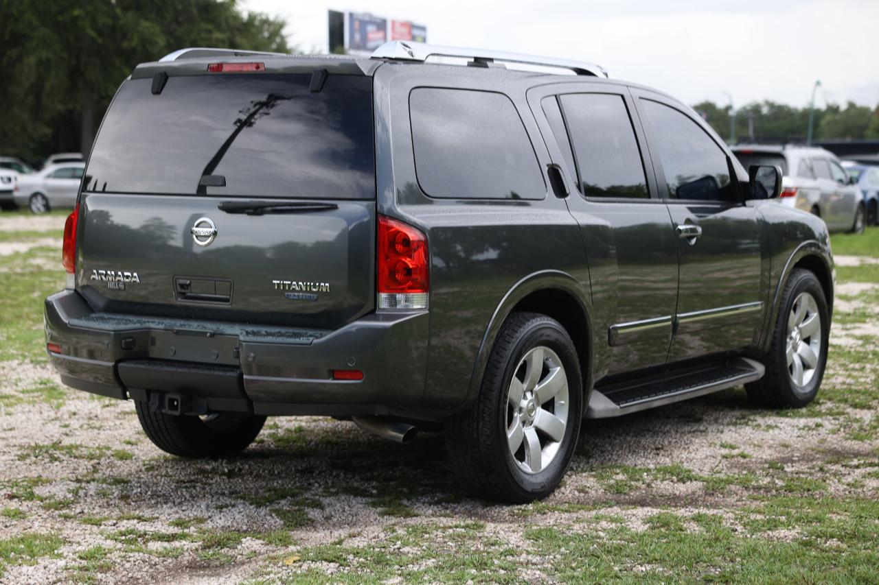 Nissan Armada  2010