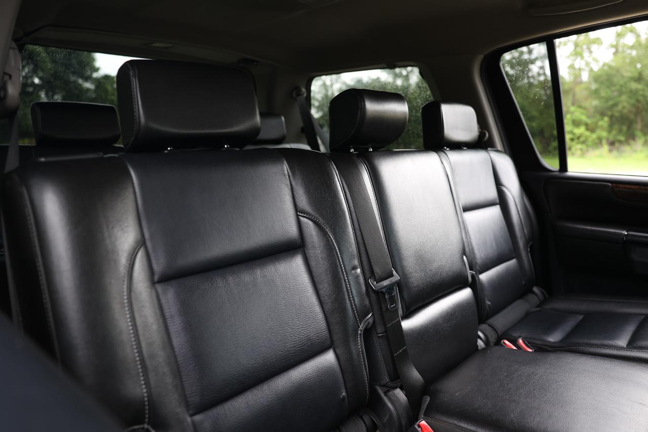 Nissan Armada  2010