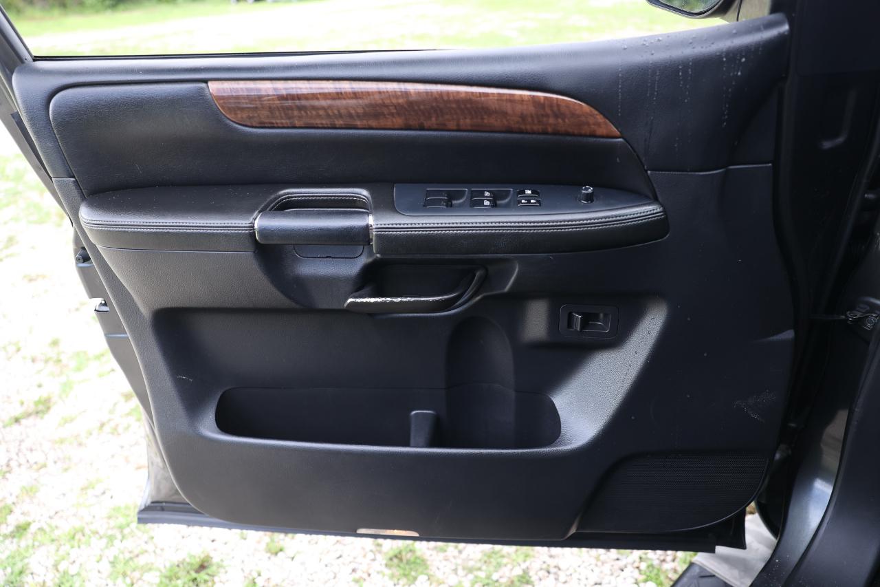 Nissan Armada  2010