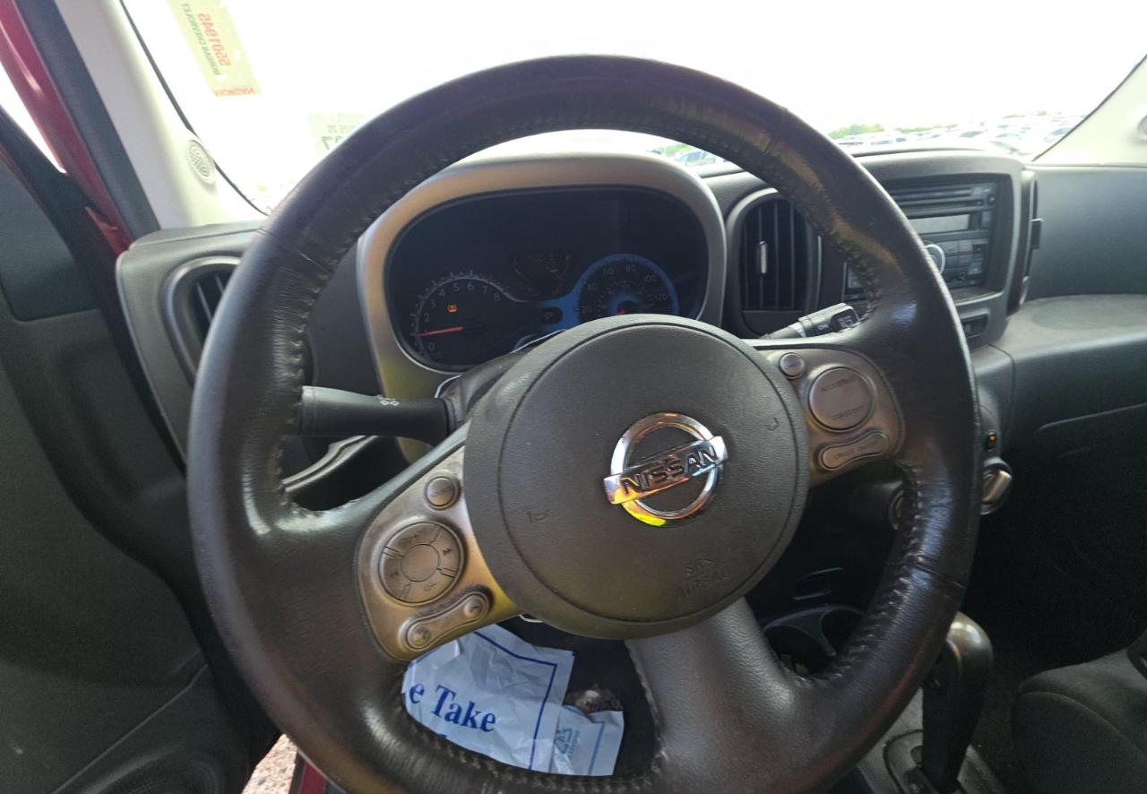 Nissan Cube  2011