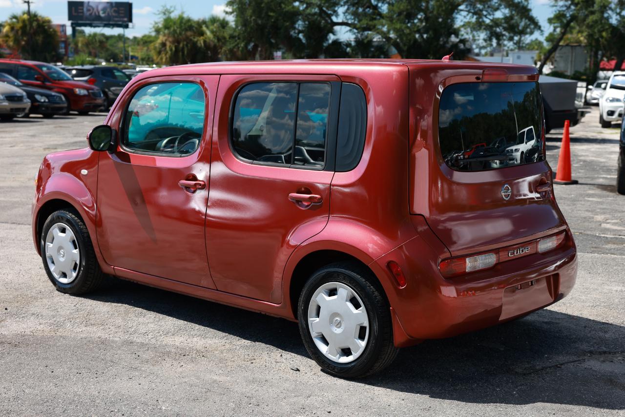 Nissan Cube  2011