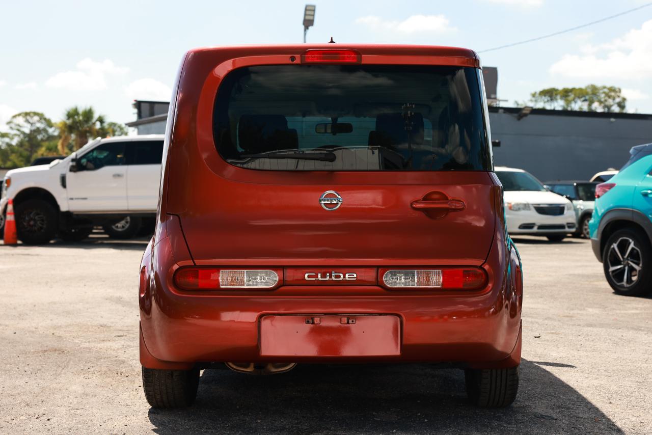 Nissan Cube  2011