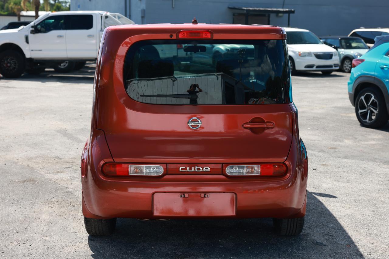 Nissan Cube  2011