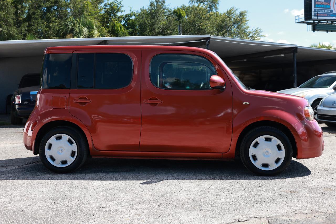 Nissan Cube  2011