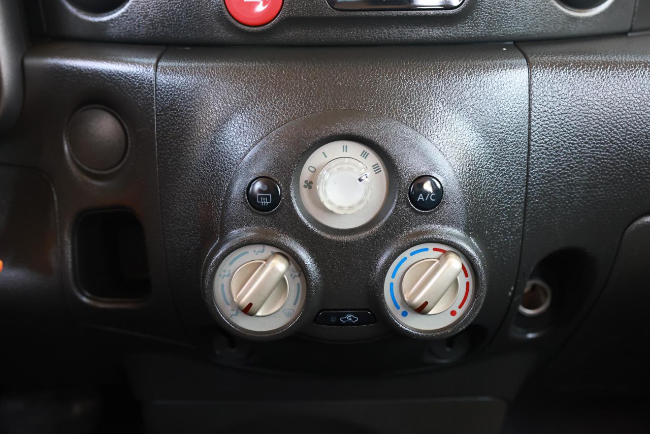 Nissan Cube  2011