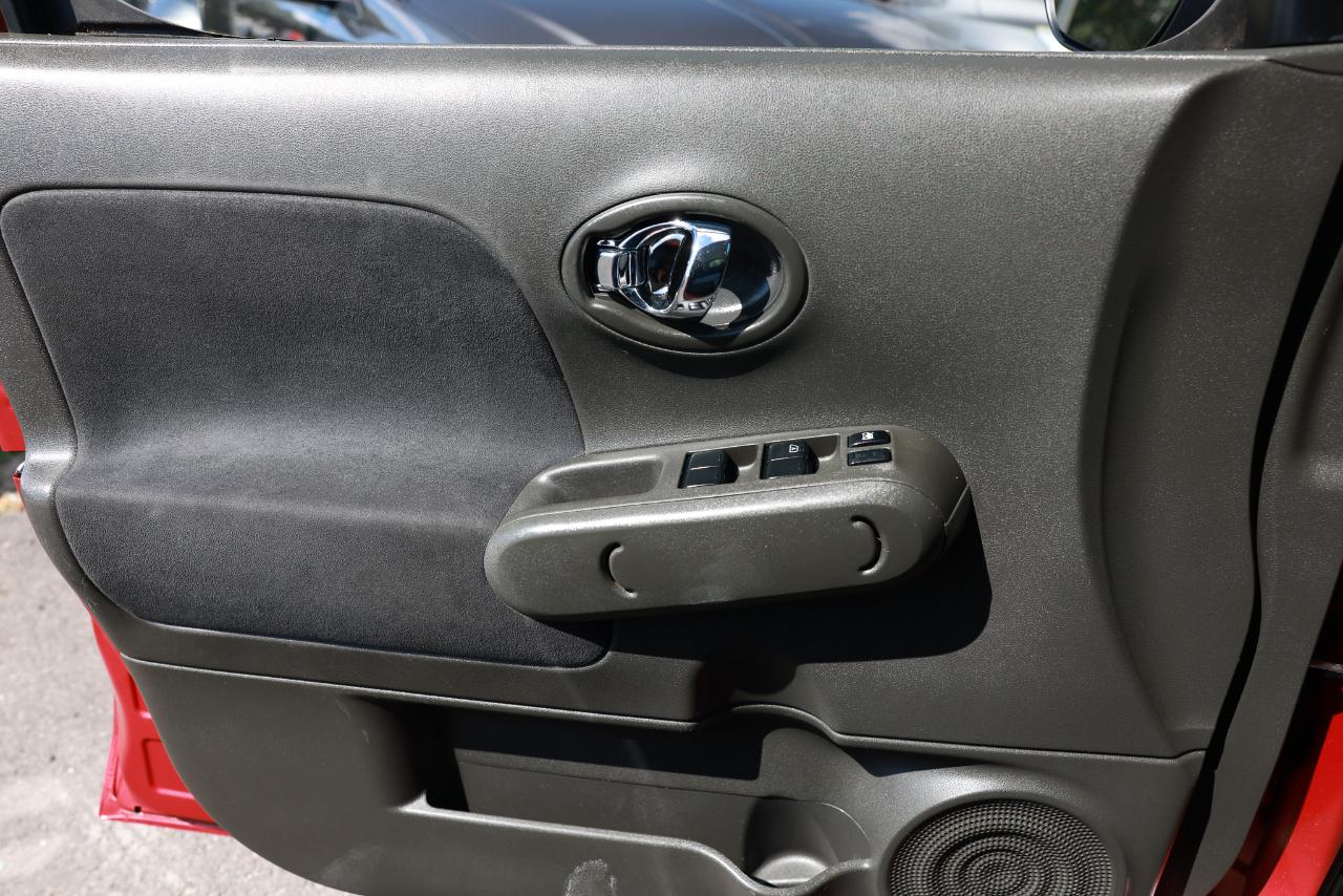 Nissan Cube  2011